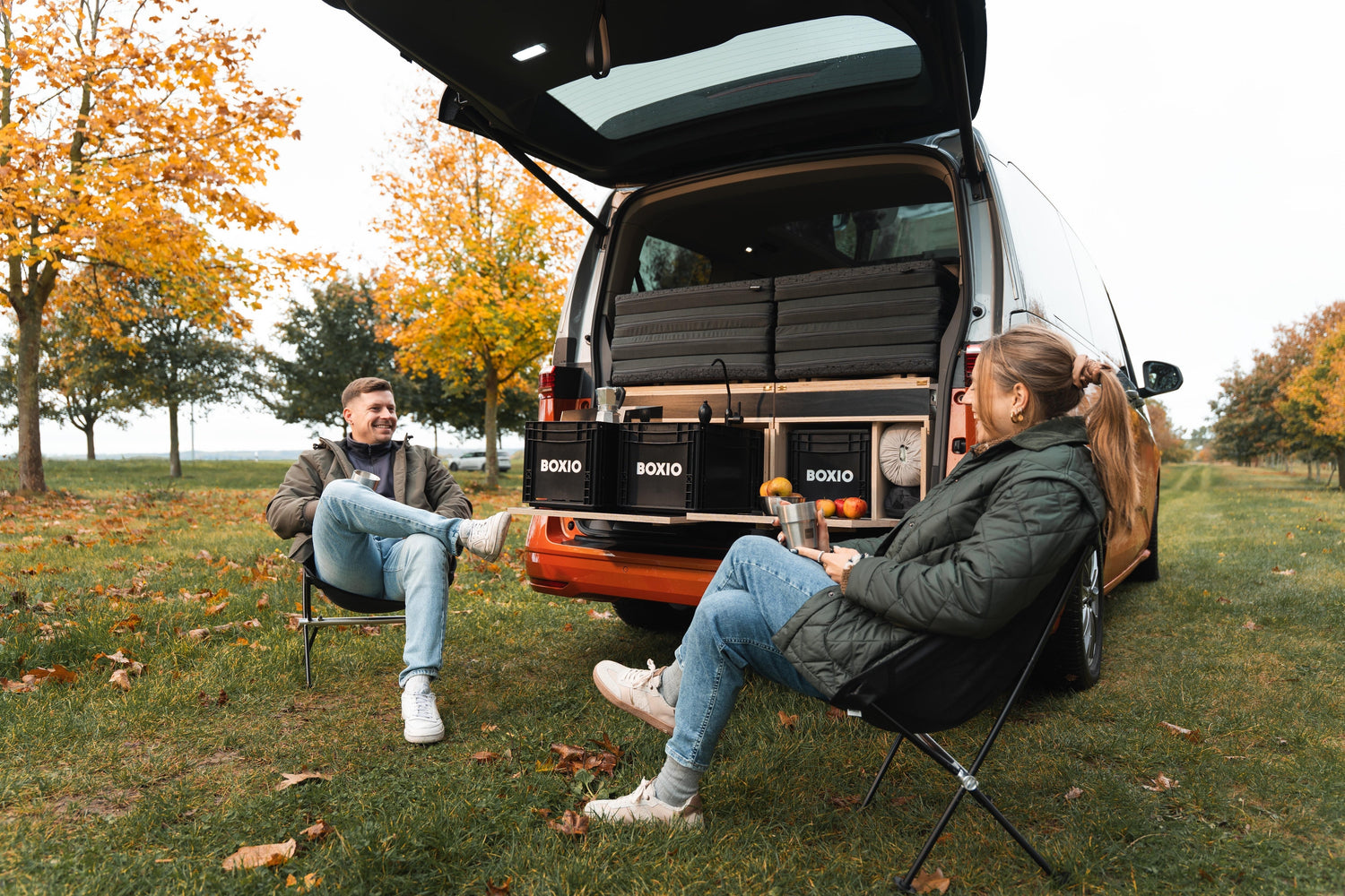 Camping im VW T7 – Multivan smart ausbauen mit BOXIO Rack
