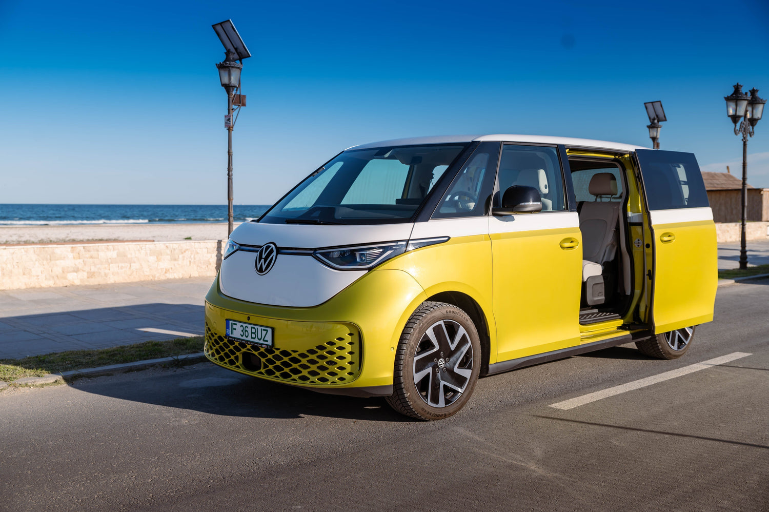 Camping im VW ID Buzz – Mit dem Elektro-Bulli ins Abenteuer