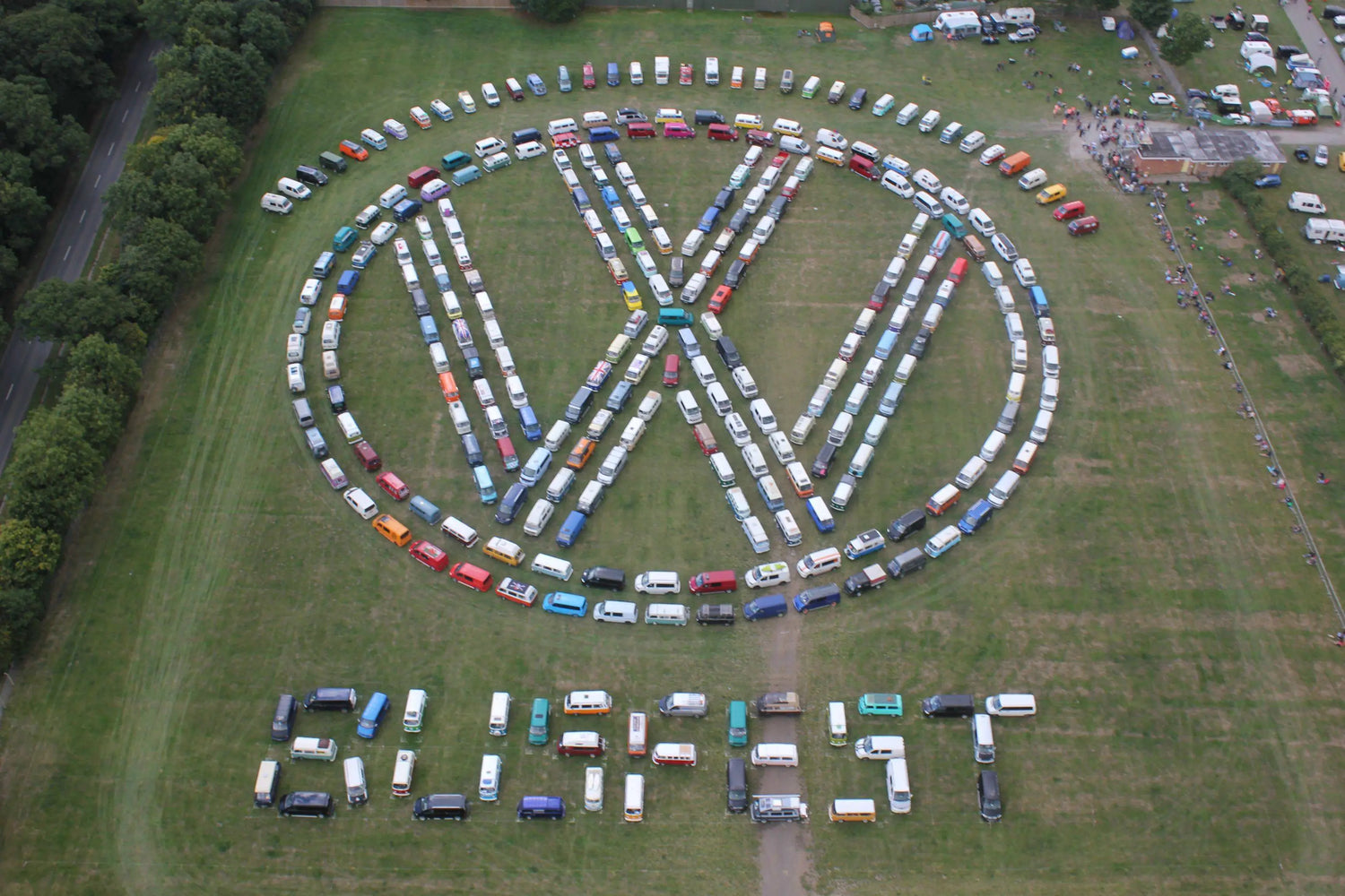 Busfest 2026: Das größte VW-Bus-Festival der Welt (11.–13. September, Malvern)